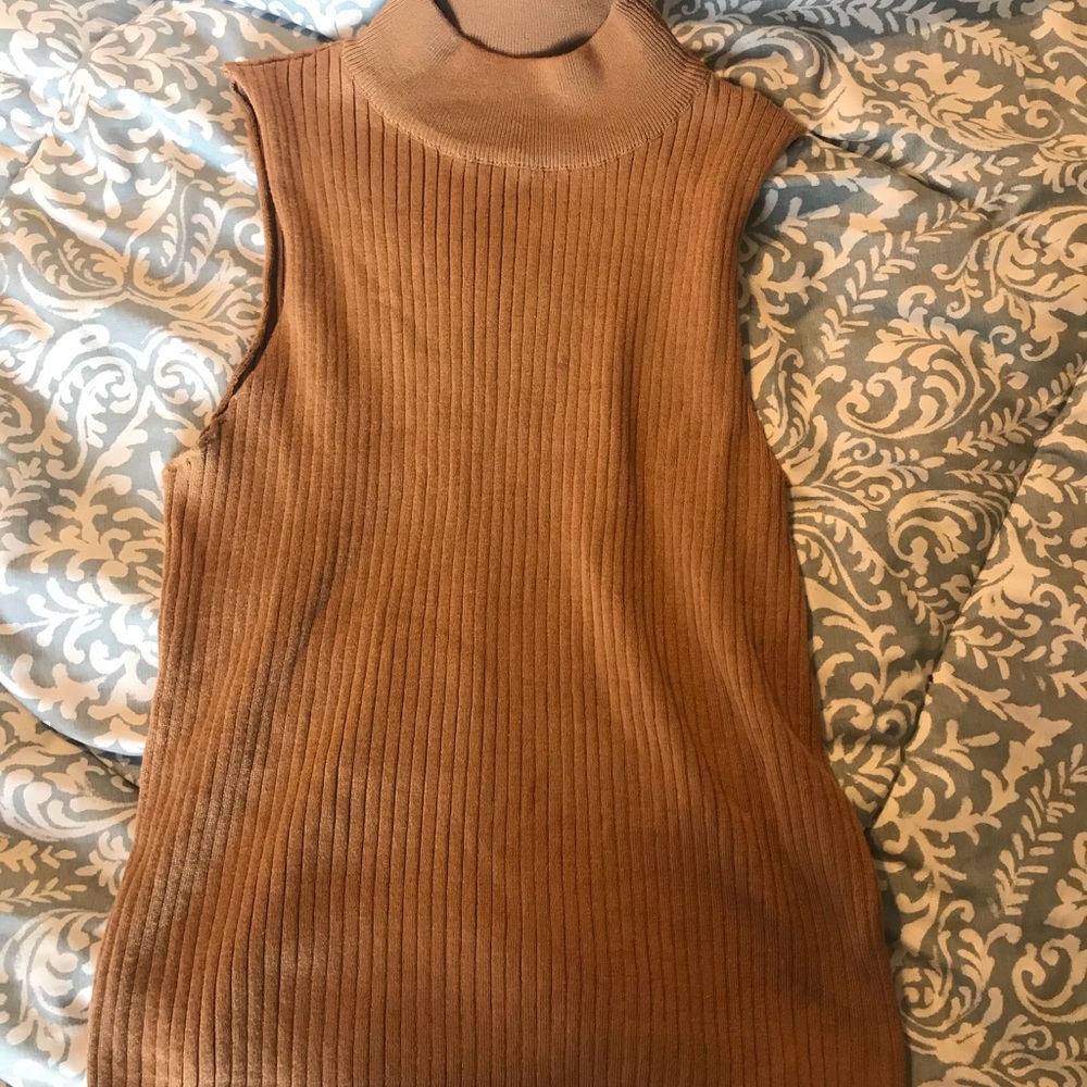 Turtle neck sleeveless top